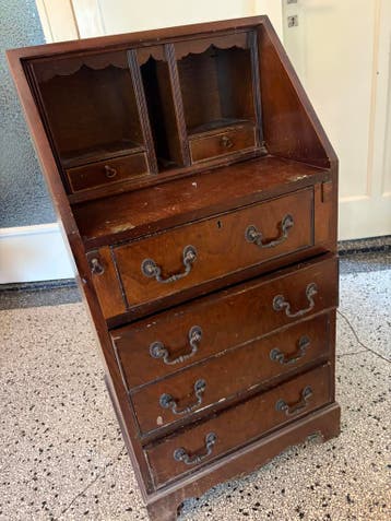 Gratis kleine secretaire/ halkastje
