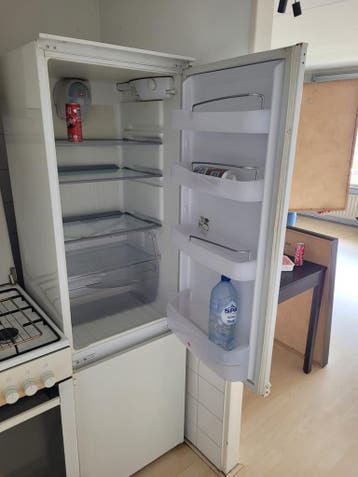 Koel-vriescombinatie gratis af te halen in Tilburg centrum.