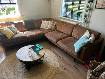 Comfortabele hoekbank cognac kleur