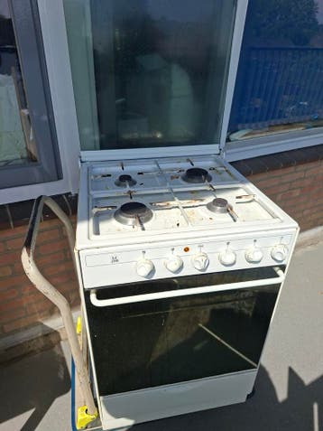 Gratis gasfornuis met werkende oven