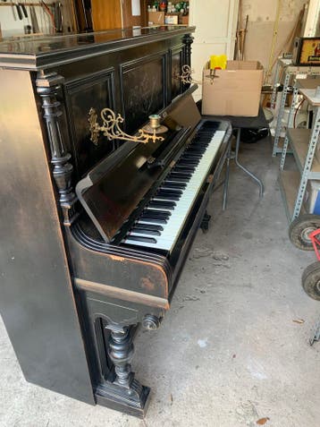Klassieke piano gratis ophalen iin Raamsdonksveer!!