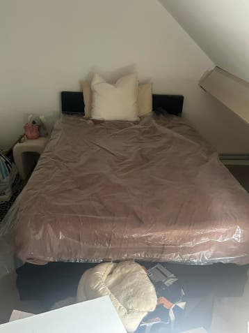 Boxspring 140 x 200 cm GRATIS!