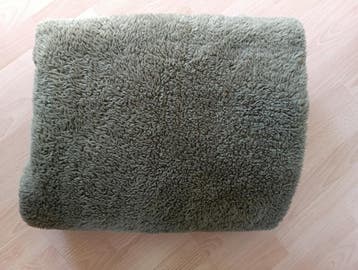 GRATIS zachte plaid 150 x 200 cm.