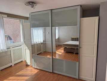 Ikea Pax kledingkast met schuifdeuren en spiegel