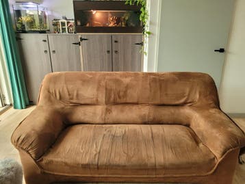Gratis 2+3 zits bank in cognac kleur