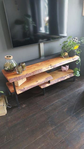 Handgemaakt massief houten TV-meubel met natuurlijke randen
