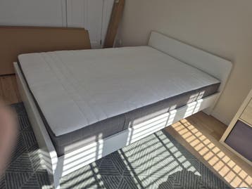 Bed ikea 140cm