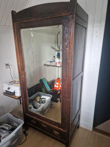 Verhuiskast hout met spiegel