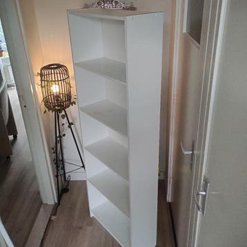 Gratis witte boekenkast / stellingkast