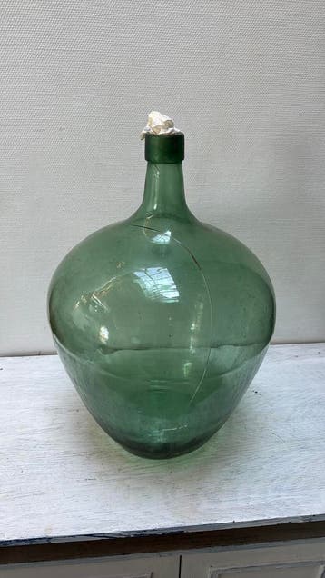 Kapotte glazen pot/vaas voor wijn of cider brouwen