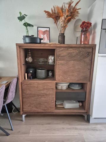 Houten kast met schuifdeuren - 140x125x45 cm