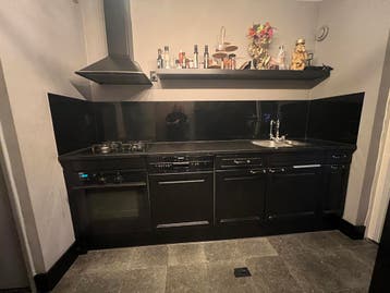 Complete keuken zwart