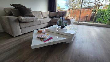 Witte draaibare Salontafel (Morgen 3 mei gratis af te halen)