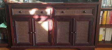 Koloniaal dressoir