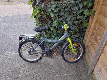 Kinderfiets of oud ijzer gratis