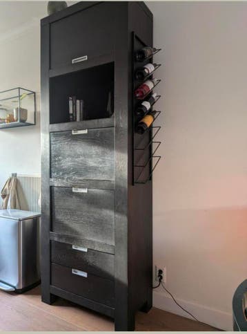 [GRATIS] - Eikenhouten zwart/bruine buffetkast