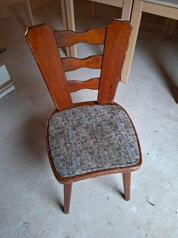 Stoelen uit de jaren 70