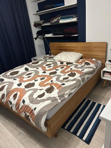 Kingsize bed | Massief hout | Gratis mee te nemen