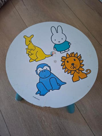 Nijntje krukje met dierenprint. Gratis ophalen.