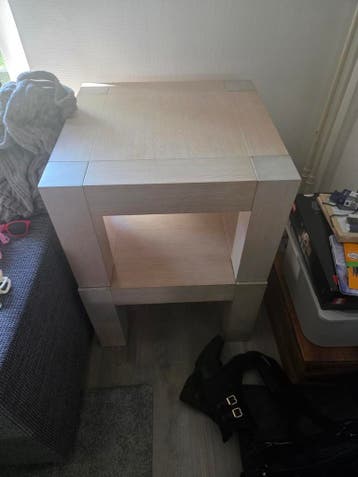 2x houten bijzettafel gebruikt