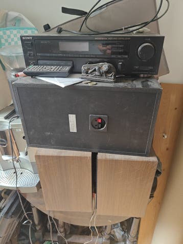 Stapel speakers met versterker - Klinkt nog goed!