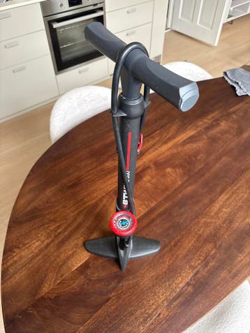 Gratis fietspomp met drukmeter - Afhalen