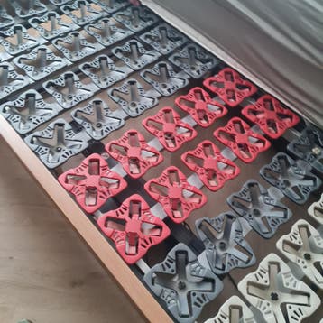 Tweepersoonsbed 160 cm schotelbodems!