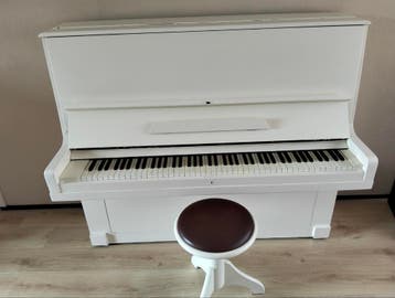 Piano gratis afhalen inclusief kruk