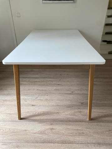 Jysk eettafel, uitschuifbaar