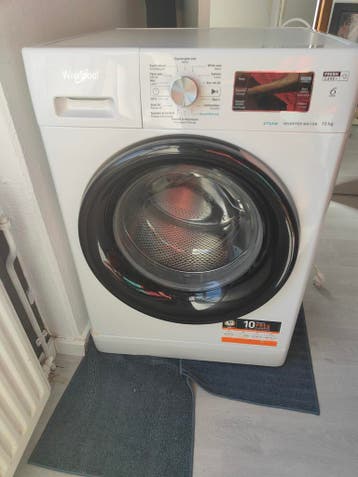 Whirlpool wasmachine van 10 kg. “Defect, F06.”