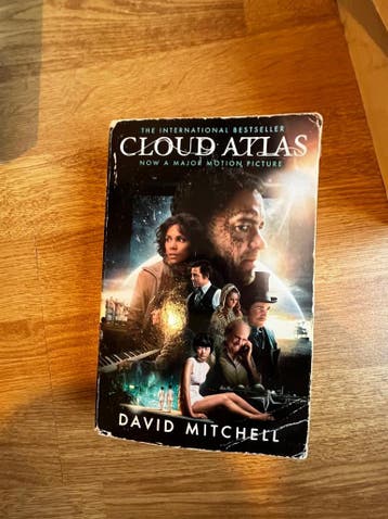 David Mitchell – Cloud Atlas