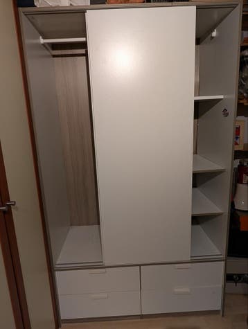 Schuifdeurkast 150 cm breed, prima staat