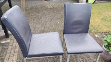 Eetkamerstoelen 2 stuks gratis