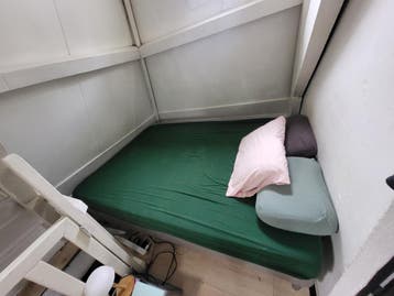 Bed met matras 135x200 cm - Wit matrasovertrek