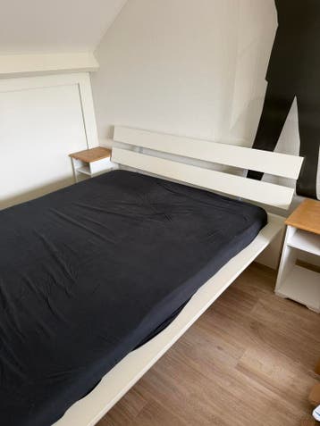 Wit tweepersoonsbed van hout 160x200 cm