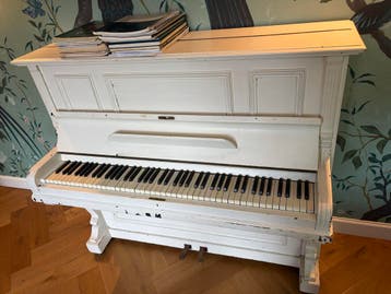Witte piano van H. Manda & Co - Gebruikt