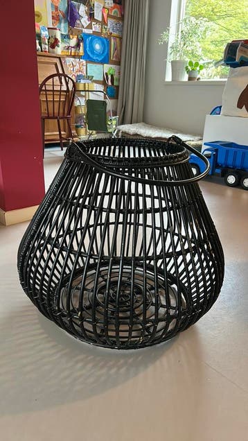 Groe zwarte mand