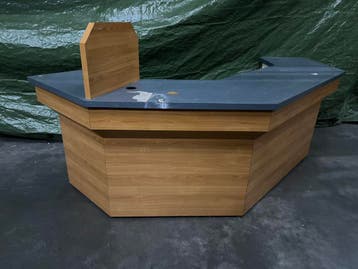 GRATIS BUREAU