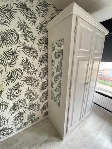 GRATIS ophalen Witte grenen kast