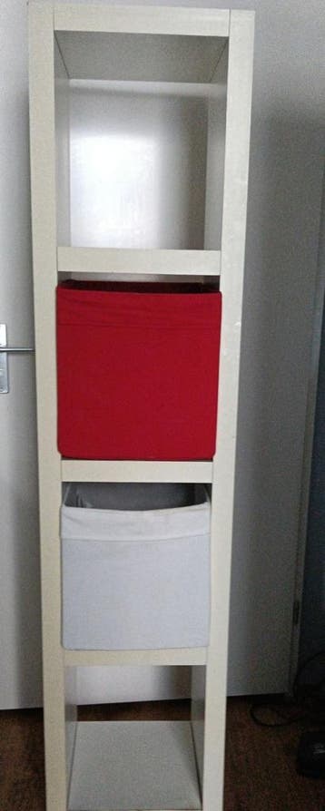 Gratis af te halen! Witte smalle opbergkast
