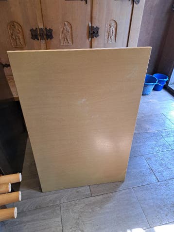 eetkamertafel gratis op te halen.