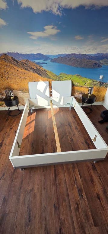 IKEA bedframe 140x200 cm - gratis ophalen Zevenbergen