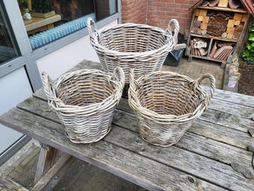 3 rieten manden,  gratis af te halen