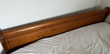 Tweepersoonsbed met houten frame, 160 breed