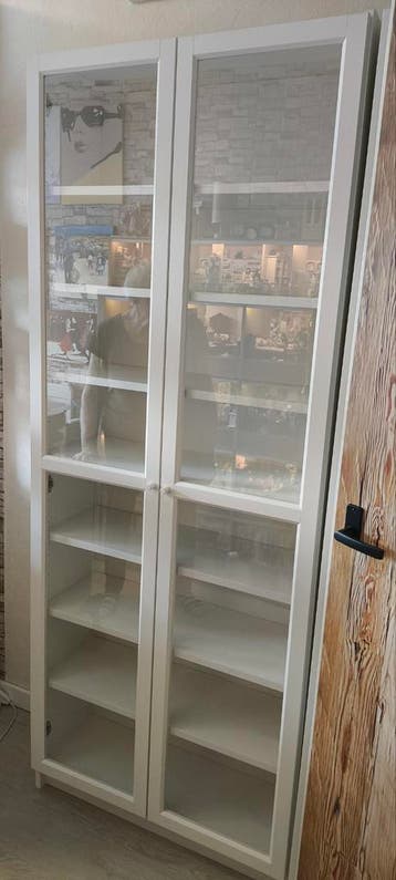 Ikea Billy kast 190x80 met vitrine deuren