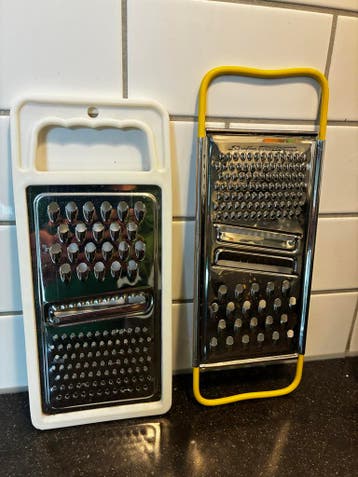 Set van twee handige raspen voor de keuken