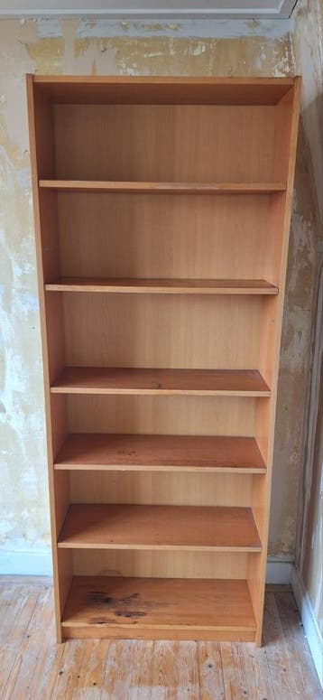 Wandkast met 7 planken - H201,5 x B80 x D28 cm