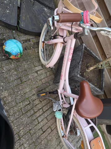 Roze kinderfiets - Beetje opknappen 16 inch