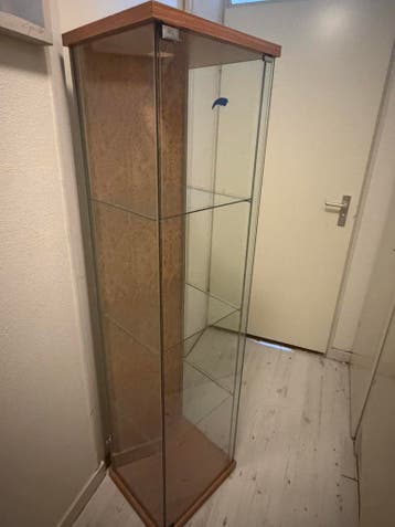 Vitrine kast GRATIS