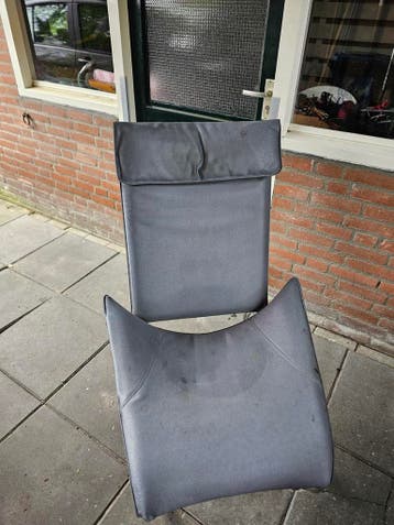 Comfortabele grijze schommelstoel